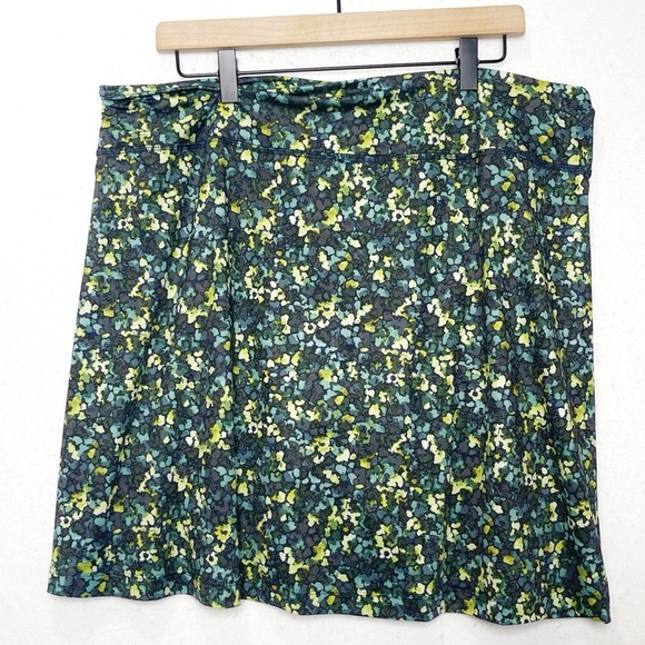 J.Jill Performance Knit Skort Size XL Green Watercolor Style Print Active Pocket - Picture 2 of 9